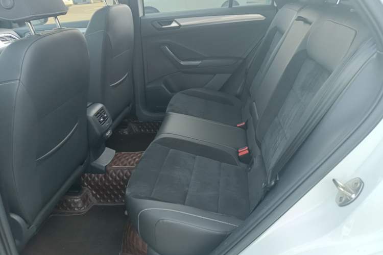Used Volkswagen T-ROC 2022 280TSI DSG Two-Wheel Drive R-Line Pro PLUS Left Rear Seat