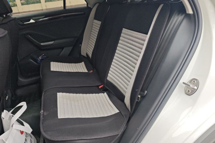 Used Volkswagen T-ROC 2022 280TSI DSG Two-Wheel Drive Comfort PLUS Left Rear Seat