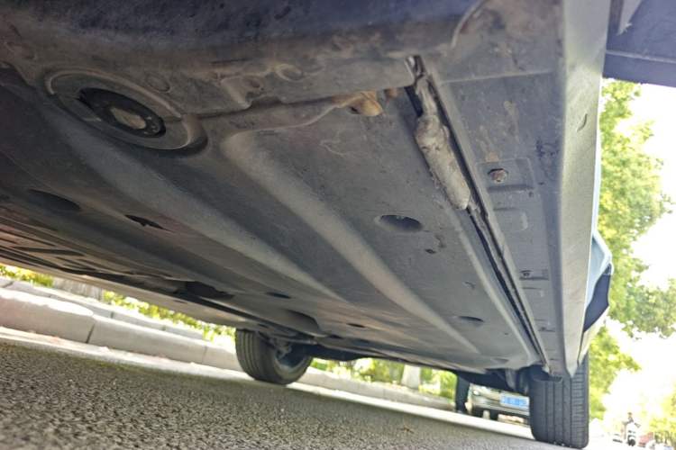 Used Volkswagen T-ROC 2022 280TSI DSG Two-Wheel Drive Elite PLUS Left Side Sill
