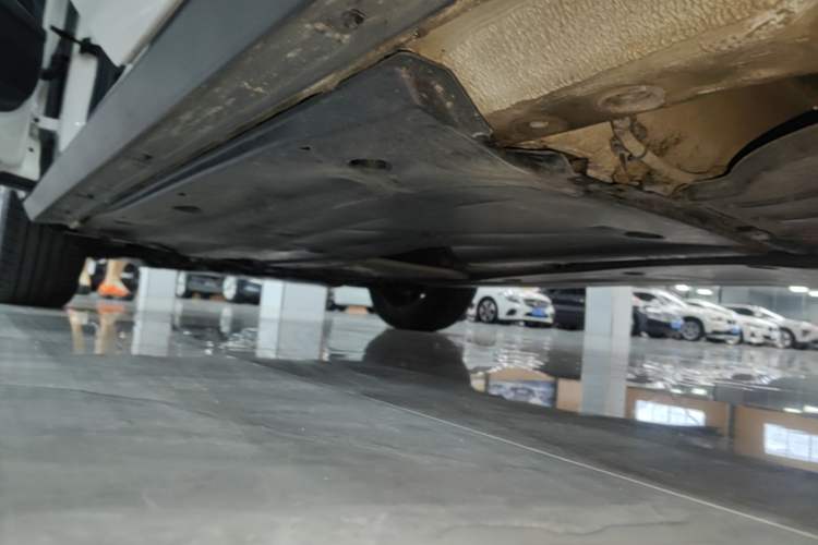 Used Volkswagen T-ROC 2022 280TSI DSG Two-Wheel Drive R-Line Pro PLUS Left Side Sill