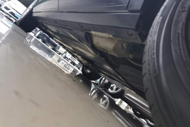 Used Volkswagen T-ROC 2022 280TSI DSG Two-Wheel Drive Elite PLUS Left Side Sill