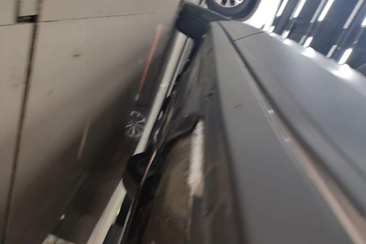 Used Volkswagen T-ROC 2022 280TSI DSG Two-Wheel Drive Elite PLUS Left Side Sill