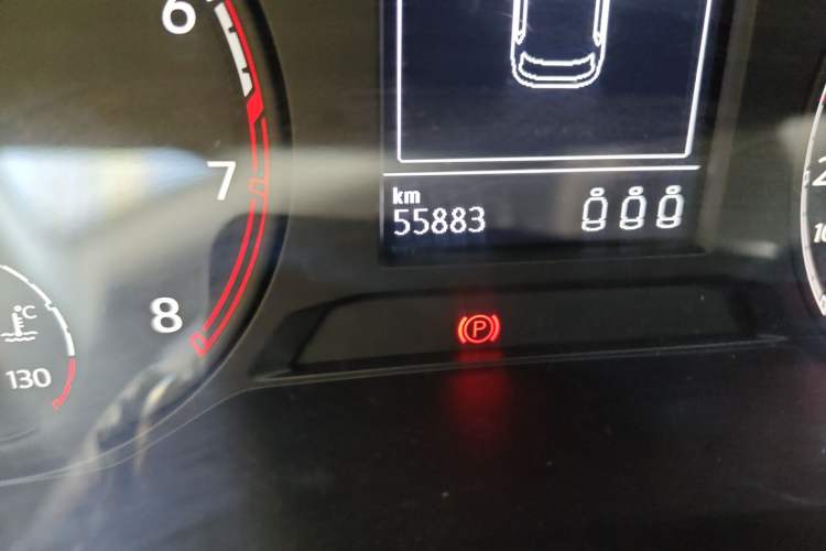 Used Volkswagen T-ROC 2022 280TSI DSG Two-Wheel Drive Elite PLUS Odometer Close Up