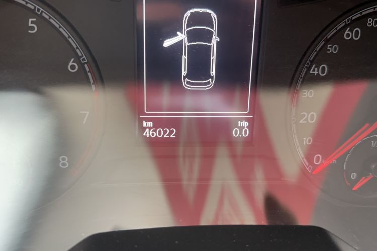 Used Volkswagen T-ROC 2022 280TSI DSG Two-Wheel Drive Elite PLUS Odometer Close Up