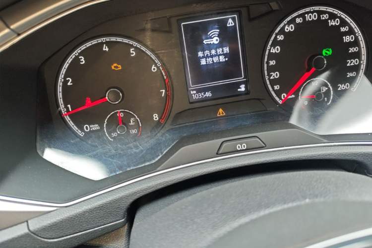 Used Volkswagen T-ROC 2022 280TSI DSG Two-Wheel Drive Elite PLUS Odometer Close Up