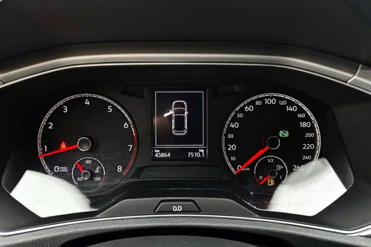 Used Volkswagen T-ROC 2022 280TSI DSG Two-Wheel Drive Elite PLUS Odometer Close Up