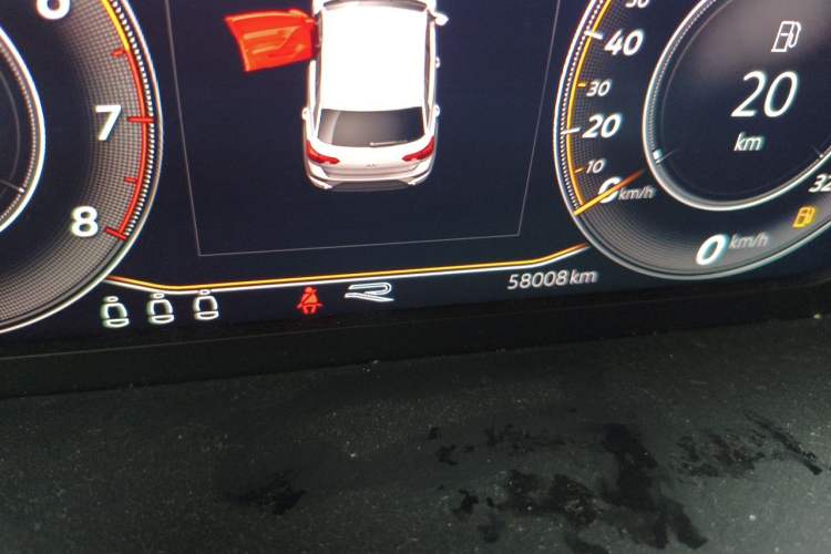 Used Volkswagen T-ROC 2022 280TSI DSG Two-Wheel Drive R-Line Pro PLUS Odometer Close Up