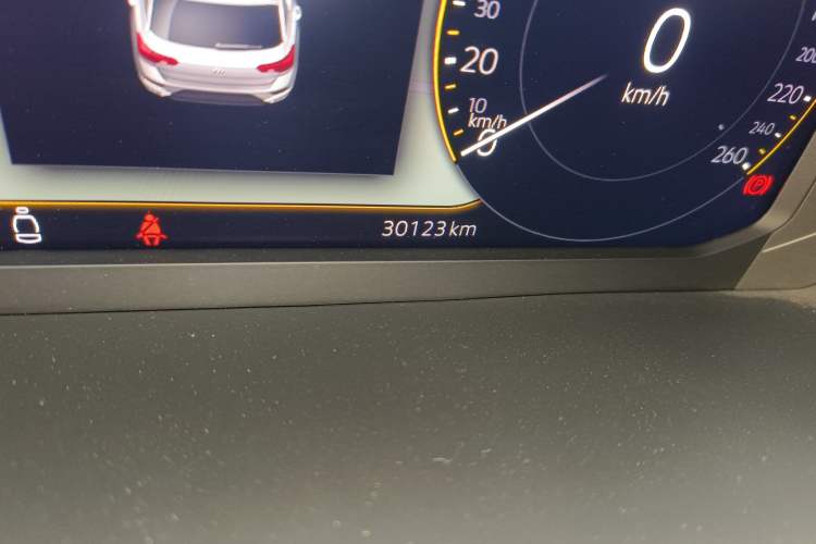 Used Volkswagen T-ROC 2022 280TSI DSG Two-Wheel Drive Comfort PLUS Odometer Close Up
