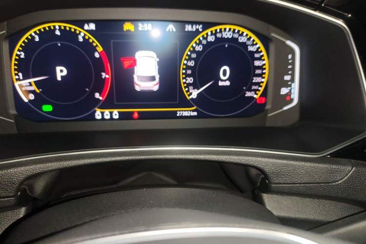 Used Volkswagen T-ROC 2022 280TSI DSG Two-Wheel Drive Comfort PLUS Odometer Close Up