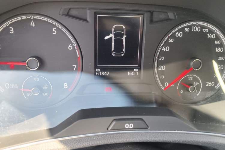 Used Volkswagen T-ROC 2022 280TSI DSG Two-Wheel Drive Elite PLUS Odometer Close Up