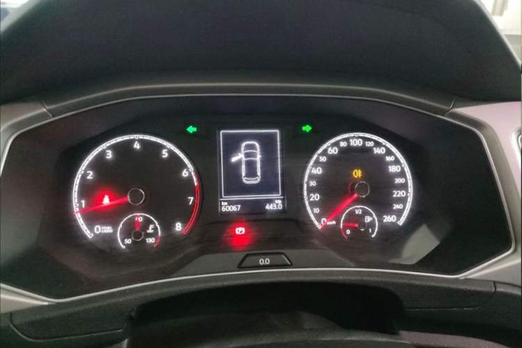 Used Volkswagen T-ROC 2022 280TSI DSG Two-Wheel Drive Elite PLUS Odometer Close Up