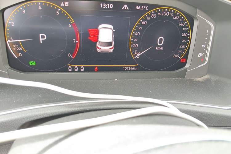 Used Volkswagen T-ROC 2022 280TSI DSG Two-Wheel Drive Comfort PLUS Odometer Close Up