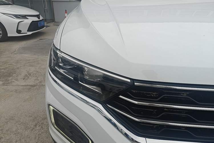 Used Volkswagen T-ROC 2022 280TSI DSG Two-Wheel Drive Comfort PLUS Right Front Headlight