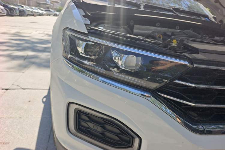 Used Volkswagen T-ROC 2022 280TSI DSG Two-Wheel Drive Comfort PLUS Right Front Headlight