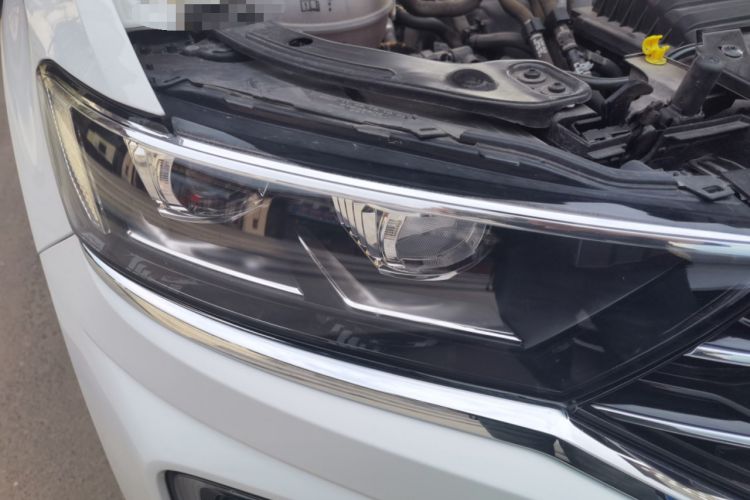 Used Volkswagen T-ROC 2022 280TSI DSG Two-Wheel Drive Comfort PLUS Right Front Headlight