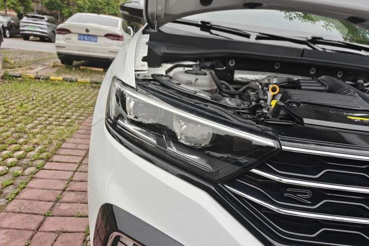 Used Volkswagen T-ROC 2022 280TSI DSG Two-Wheel Drive R-Line Pro PLUS Right Front Headlight