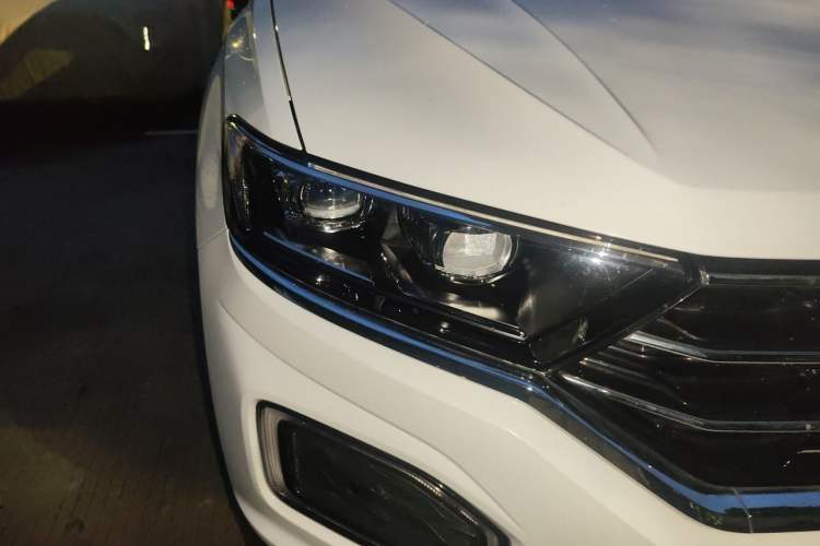 Used Volkswagen T-ROC 2022 280TSI DSG Two-Wheel Drive Comfort PLUS Right Front Headlight