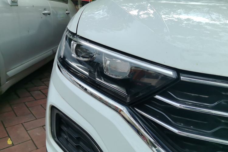 Used Volkswagen T-ROC 2022 280TSI DSG Two-Wheel Drive Comfort PLUS Right Front Headlight