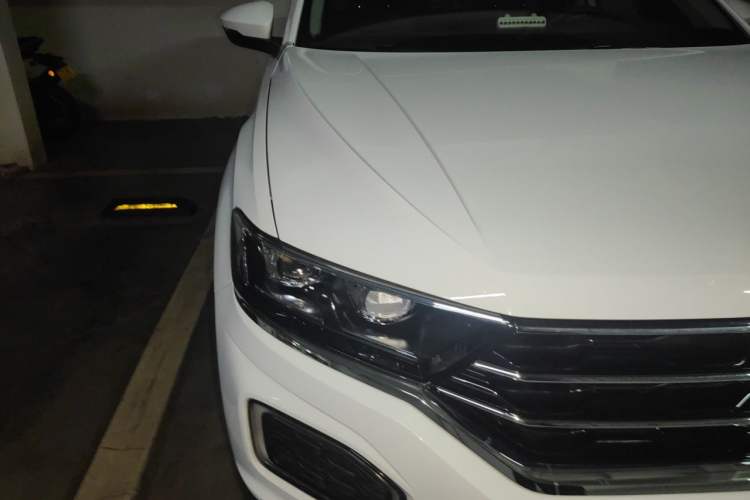 Used Volkswagen T-ROC 2022 280TSI DSG Two-Wheel Drive Elite PLUS Right Front Headlight