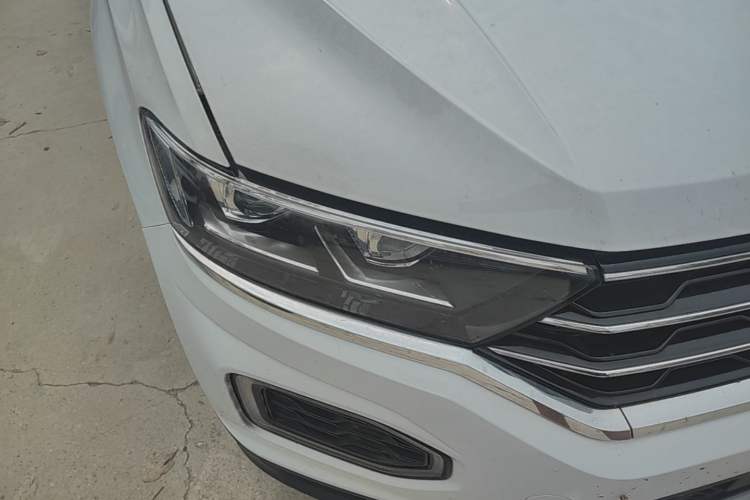 Used Volkswagen T-ROC 2022 280TSI DSG Two-Wheel Drive Comfort PLUS Right Front Headlight