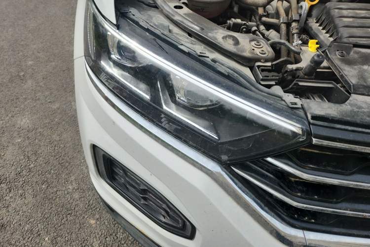 Used Volkswagen T-ROC 2022 280TSI DSG Two-Wheel Drive Comfort PLUS Right Front Headlight