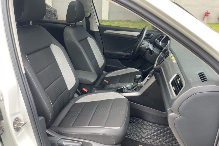 Used Volkswagen T-ROC 2022 280TSI DSG Two-Wheel Drive Elite PLUS Right Front Seat