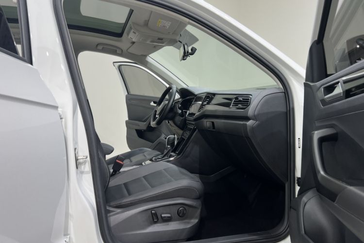 Used Volkswagen T-ROC 2022 280TSI DSG Two-Wheel Drive Comfort PLUS Right Front Seat