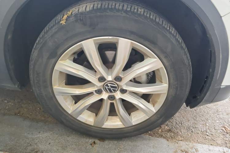 Used Volkswagen T-ROC 2022 280TSI DSG Two-Wheel Drive Elite PLUS Right Front Wheel Hub