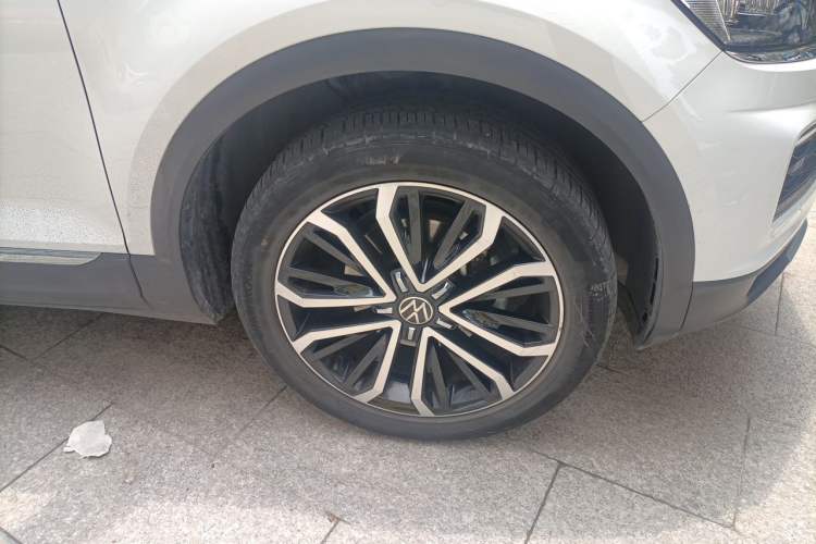 Used Volkswagen T-ROC 2022 280TSI DSG Two-Wheel Drive Elite PLUS Right Front Wheel Hub