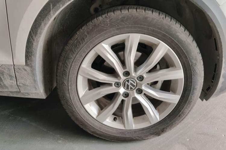 Used Volkswagen T-ROC 2022 280TSI DSG Two-Wheel Drive Elite PLUS Right Front Wheel Hub