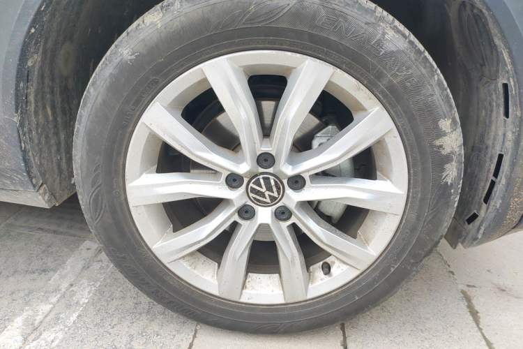 Used Volkswagen T-ROC 2022 280TSI DSG Two-Wheel Drive Elite PLUS Right Front Wheel Hub