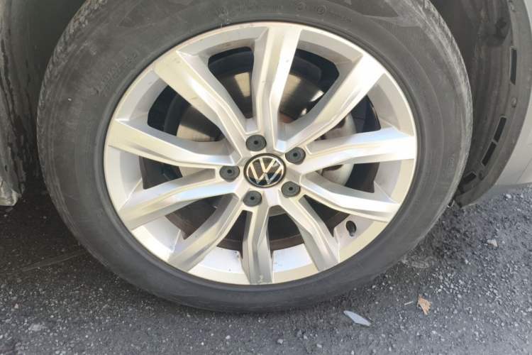 Used Volkswagen T-ROC 2022 280TSI DSG Two-Wheel Drive Elite PLUS Right Front Wheel Hub