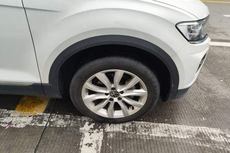Used Volkswagen T-ROC 2022 280TSI DSG Two-Wheel Drive Elite PLUS Right Front Wheel Hub