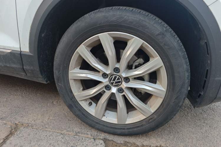 Used Volkswagen T-ROC 2022 280TSI DSG Two-Wheel Drive Elite PLUS Right Front Wheel Hub