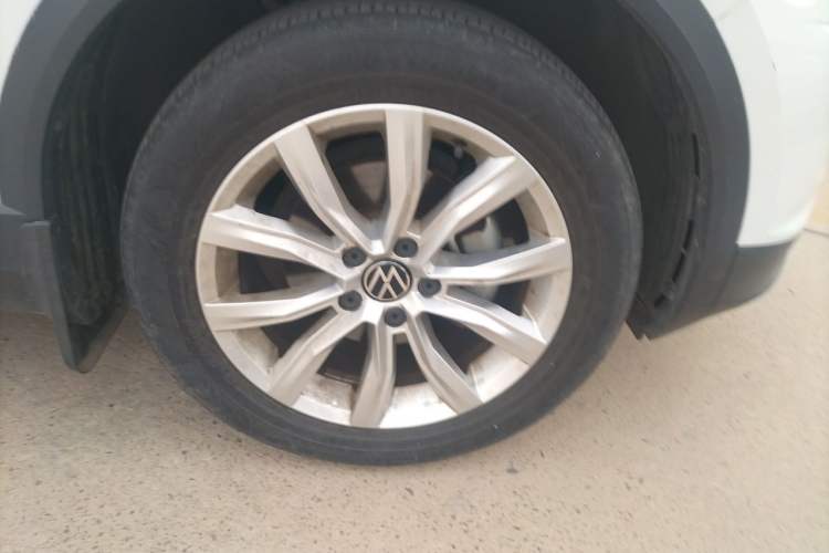 Used Volkswagen T-ROC 2022 280TSI DSG Two-Wheel Drive Elite PLUS Right Front Wheel Hub