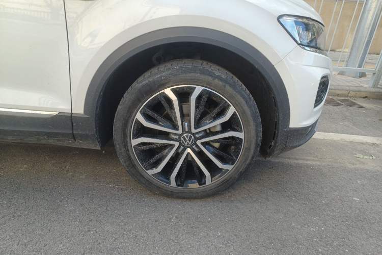 Used Volkswagen T-ROC 2022 280TSI DSG Two-Wheel Drive Comfort PLUS Right Front Wheel Hub