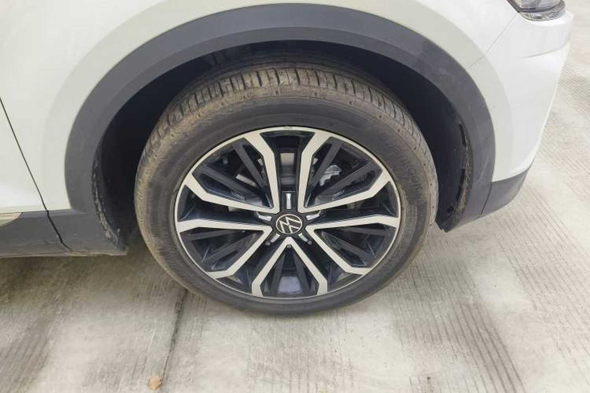 Used Volkswagen T-ROC 2022 280TSI DSG Two-Wheel Drive Comfort PLUS Right Front Wheel Hub