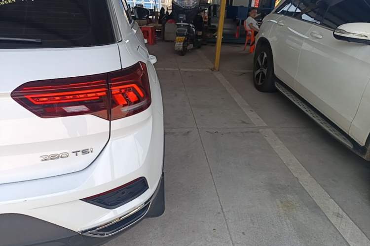 Used Volkswagen T-ROC 2022 280TSI DSG Two-Wheel Drive Comfort PLUS Right Rear Taillight