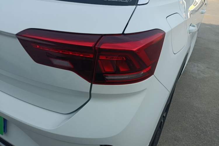 Used Volkswagen T-ROC 2022 280TSI DSG Two-Wheel Drive R-Line Pro PLUS Right Rear Taillight