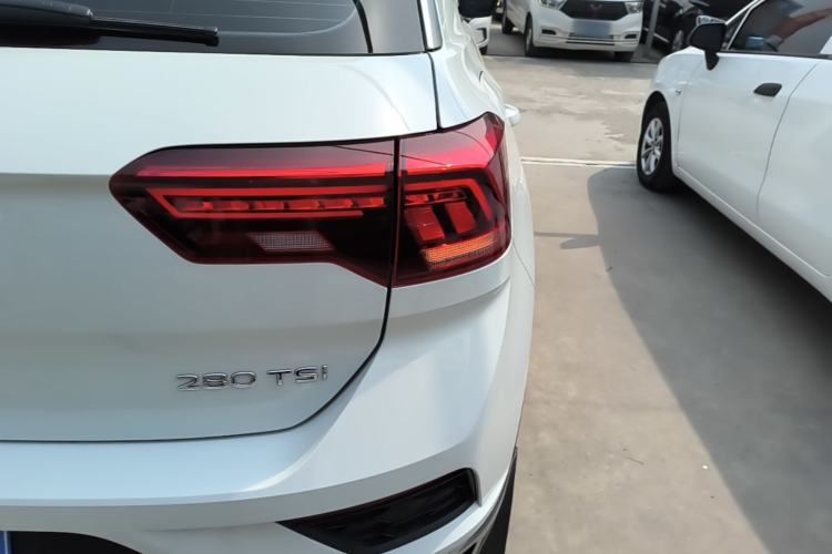 Used Volkswagen T-ROC 2022 280TSI DSG Two-Wheel Drive Comfort PLUS Right Rear Taillight