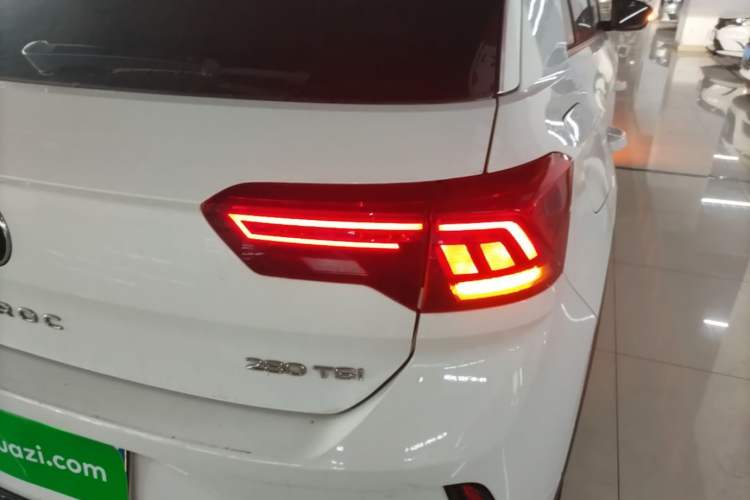 Used Volkswagen T-ROC 2022 280TSI DSG Two-Wheel Drive R-Line Pro PLUS Right Rear Taillight