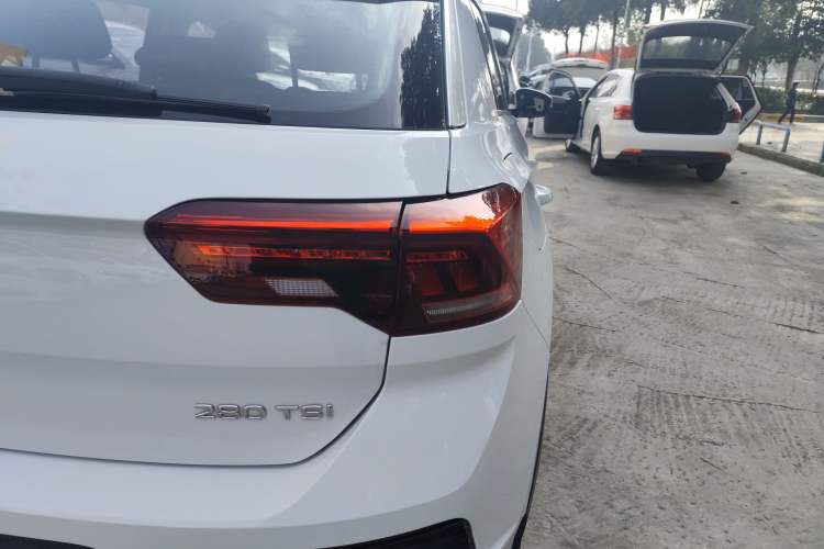 Used Volkswagen T-ROC 2022 280TSI DSG Two-Wheel Drive Elite PLUS Right Rear Taillight