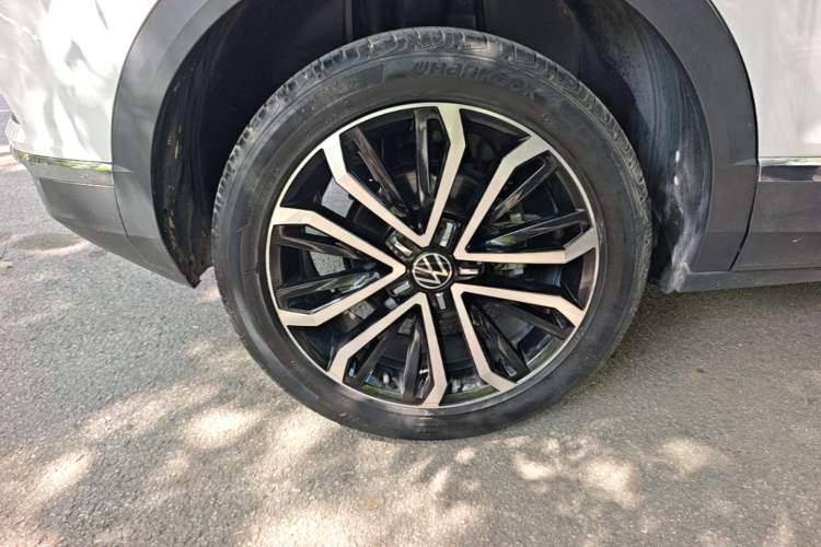 Used Volkswagen T-ROC 2022 280TSI DSG Two-Wheel Drive Elite PLUS Right Rear Wheel Hub