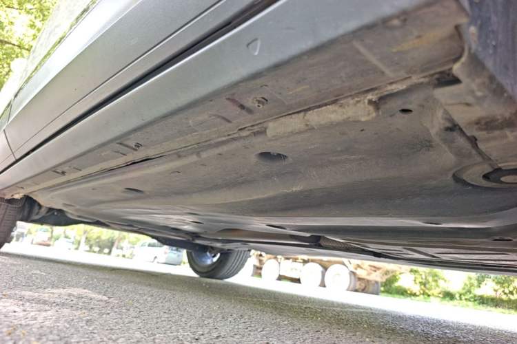 Used Volkswagen T-ROC 2022 280TSI DSG Two-Wheel Drive Elite PLUS Right Side Sill