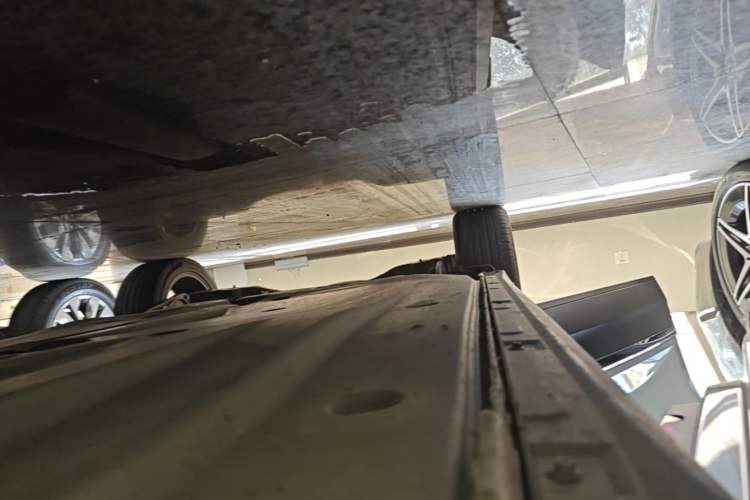 Used Volkswagen T-ROC 2022 280TSI DSG Two-Wheel Drive Elite PLUS Right Side Sill