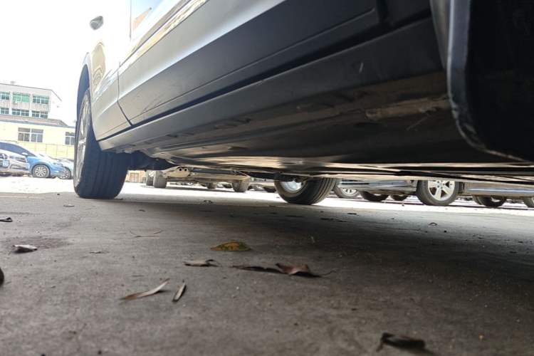 Used Volkswagen T-ROC 2022 280TSI DSG Two-Wheel Drive Elite PLUS Right Side Sill