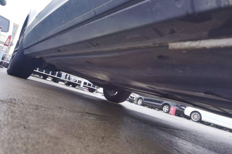Used Volkswagen T-ROC 2022 280TSI DSG Two-Wheel Drive Elite PLUS Right Side Sill