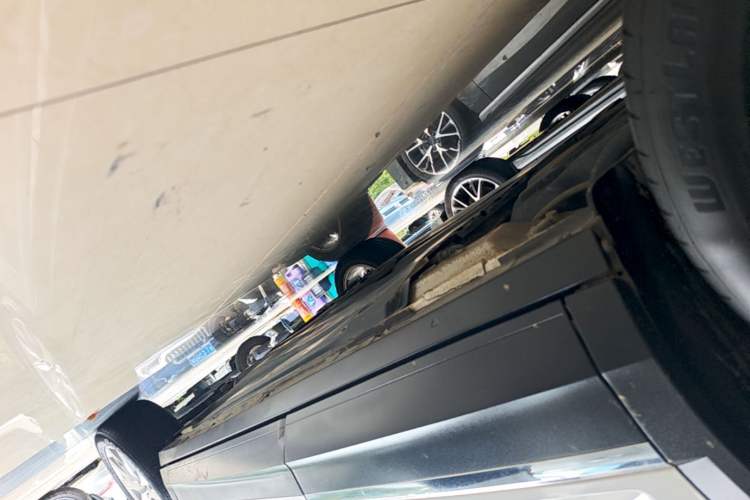 Used Volkswagen T-ROC 2022 280TSI DSG Two-Wheel Drive Elite PLUS Right Side Sill
