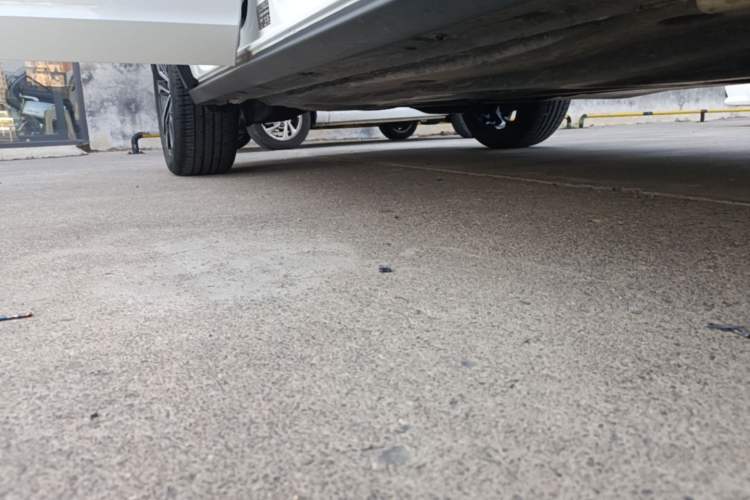Used Volkswagen T-ROC 2022 280TSI DSG Two-Wheel Drive R-Line Pro PLUS Right Side Sill