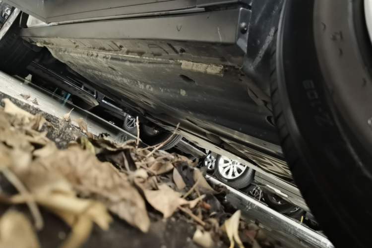 Used Volkswagen T-ROC 2022 280TSI DSG Two-Wheel Drive Elite PLUS Right Side Sill